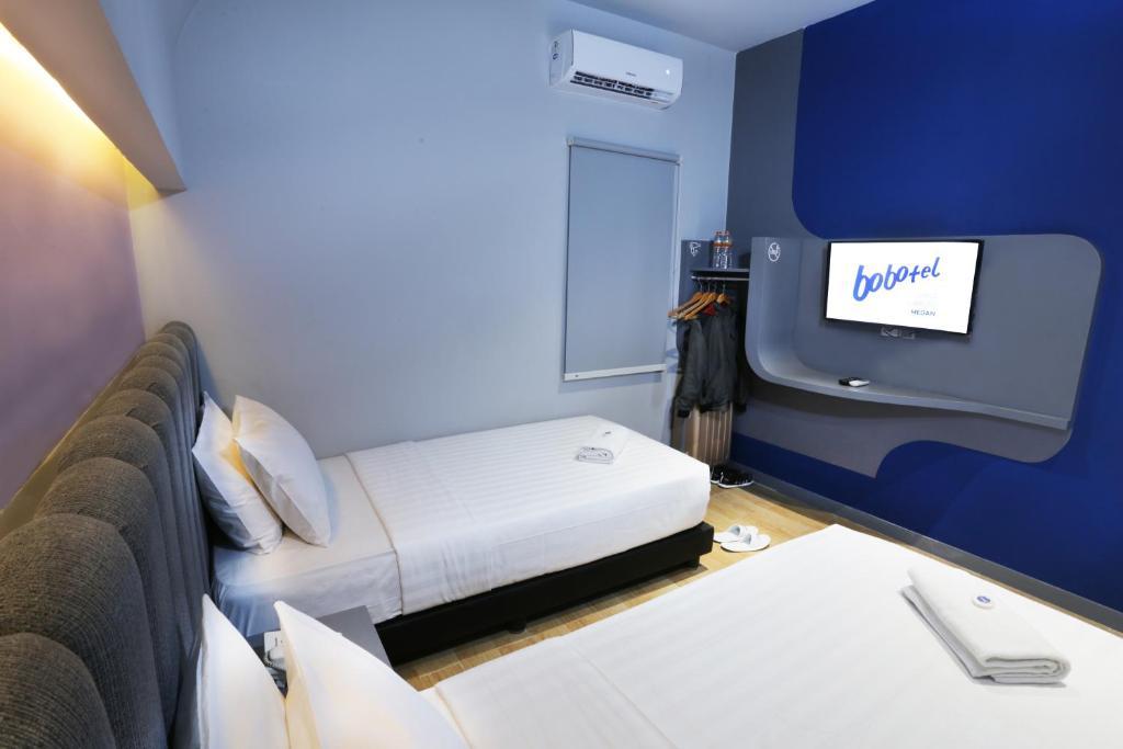 J Hotel Медан Экстерьер фото