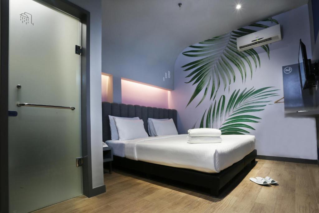 J Hotel Медан Экстерьер фото