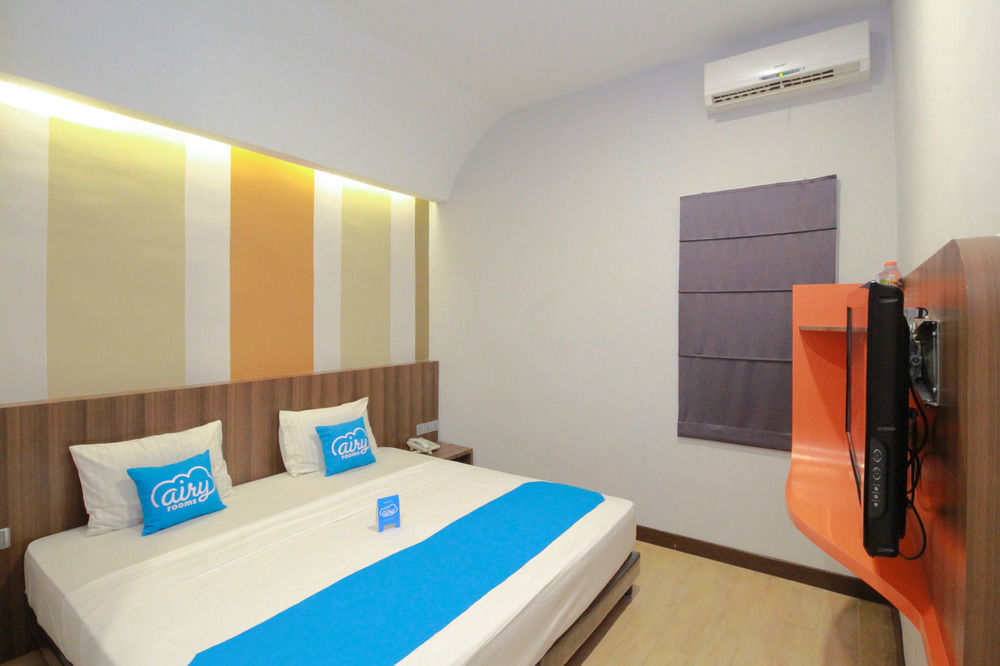 J Hotel Медан Экстерьер фото