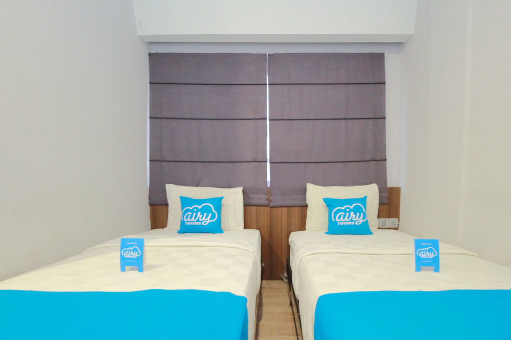 J Hotel Медан Экстерьер фото
