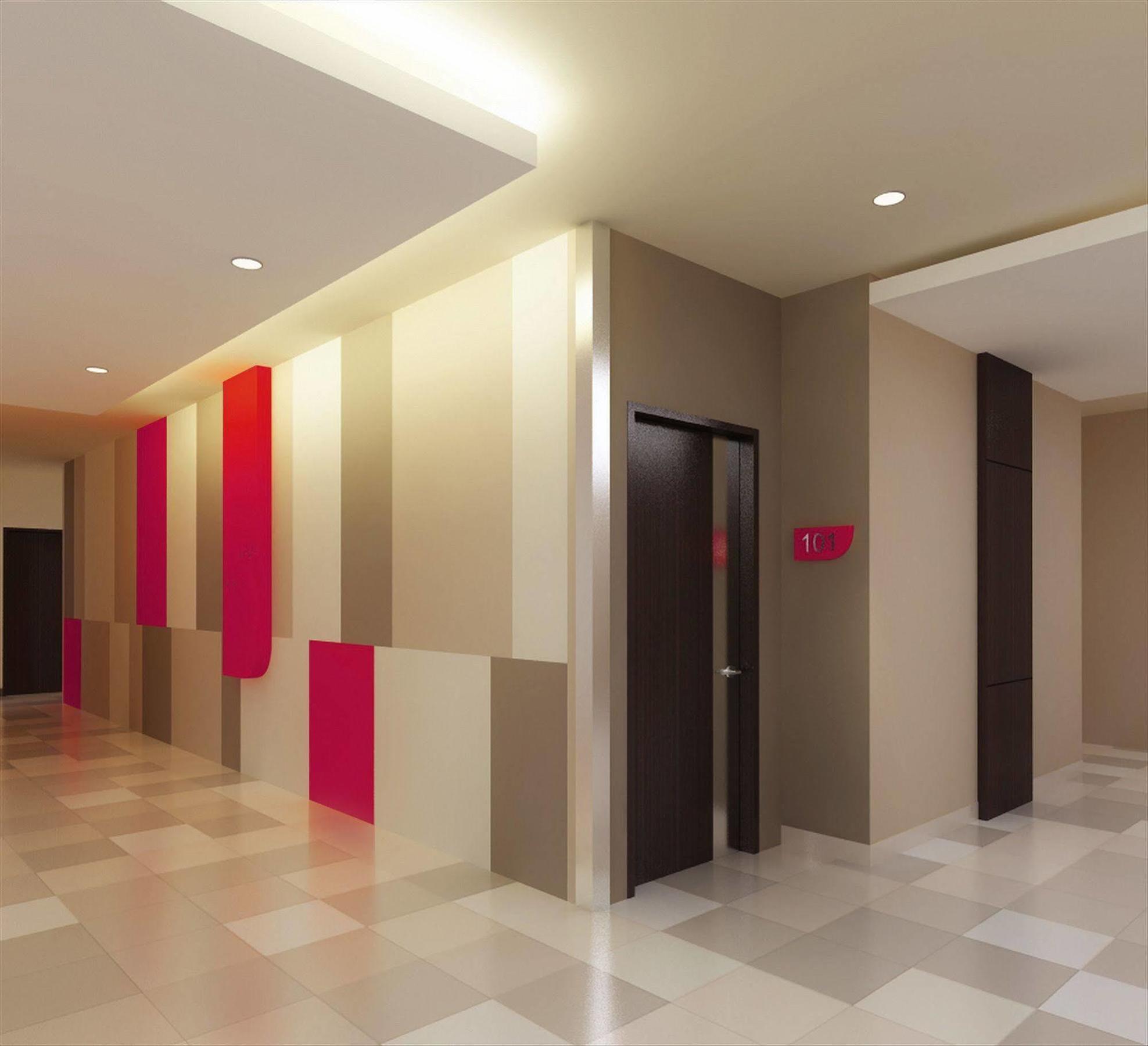 J Hotel Медан Экстерьер фото
